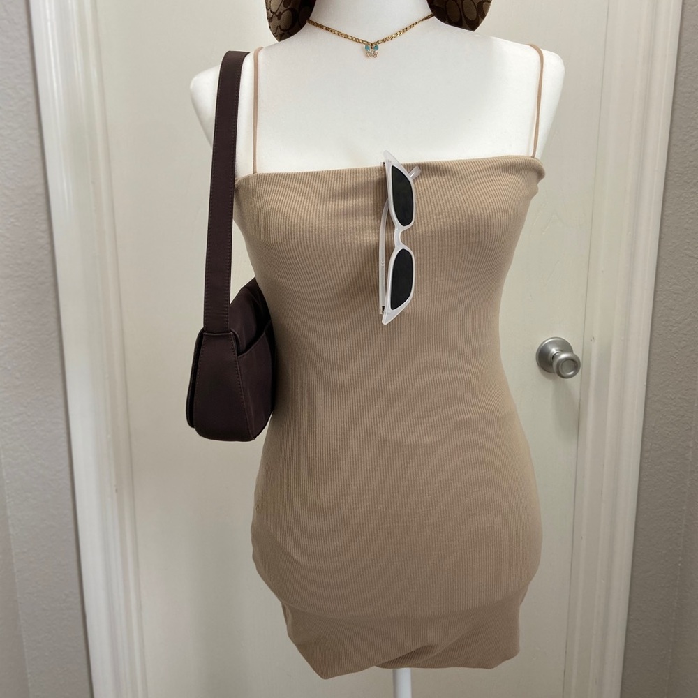 TAN SPAGHETTIS STRAP DRESS